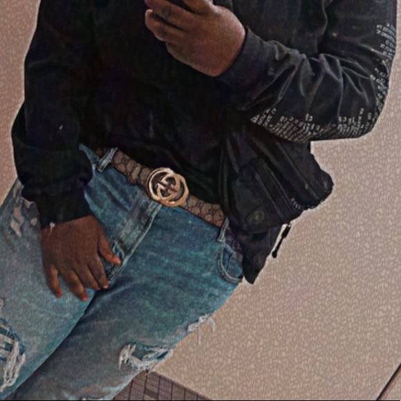 Tan Gucci belt only been worn once - Picture 3 of 3